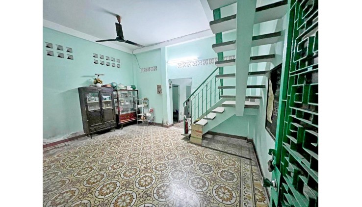 Mặt tiền hẻm 219 Tạ Quang Bửu 6x47 nở hậu 30 DT 674m2 chỉ 60 tỷ